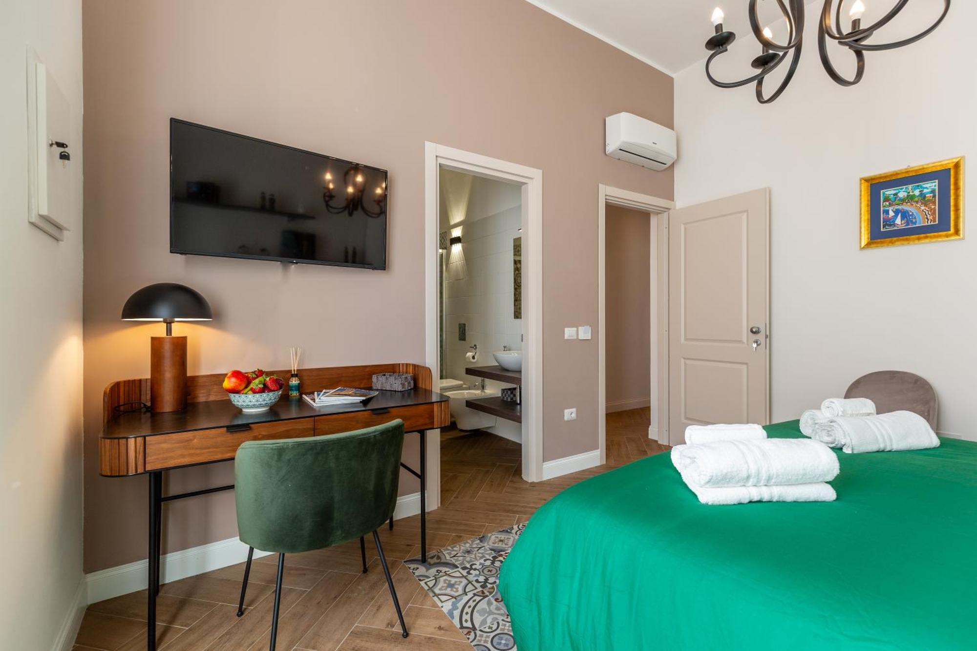Ginett'S House Hotel Cagliari Exterior photo